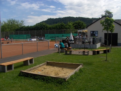 Der Spielplatz Tennisanlage