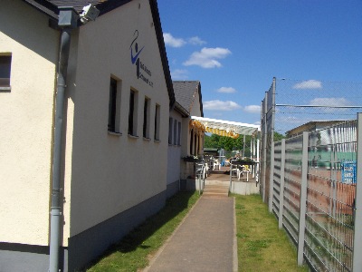 Clubhaus und Eingangsbereich Tennisanlage