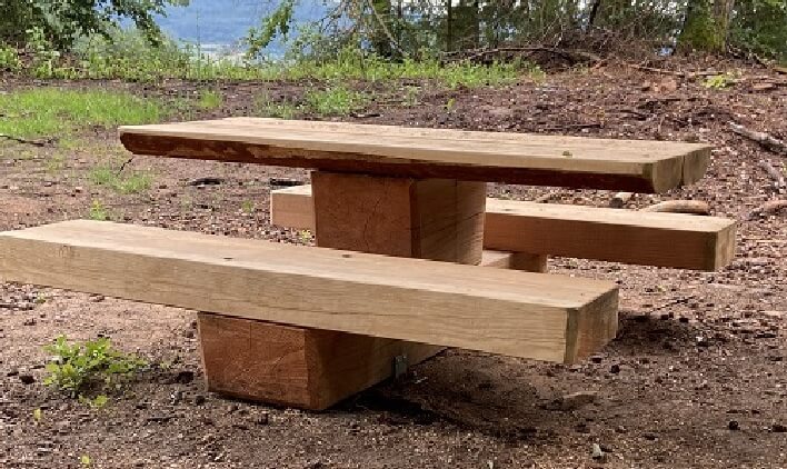 Sitzgelenheit am Meulenwald-Moseltal-Blick Sitzgelenheit am Meulenwald-Moseltal-Blick