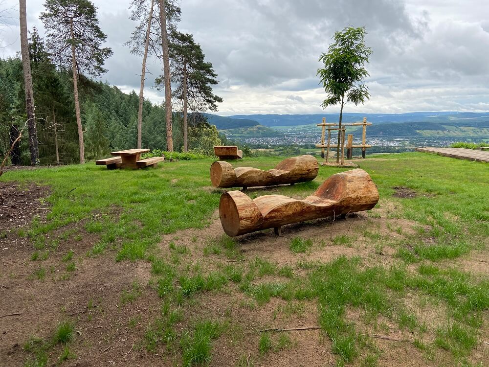 Sitzgelenheit am Meulenwald-Moseltal-Blick Sitzgelenheit am Meulenwald-Moseltal-Blick