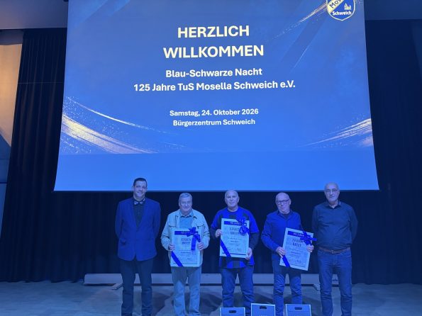 Vereinsehrungen für 60 und 65 Jahre Mitgliedschaft.